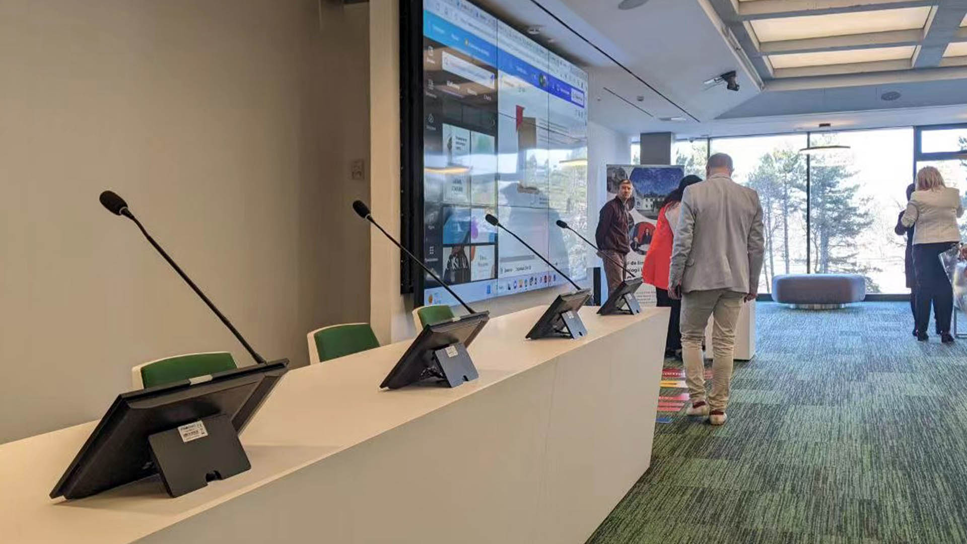 Мультимедиа конференц-система VISSONIC Paperless в кишинёвском Тoro Center